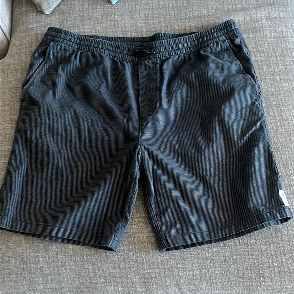 Hurley Men's Black and Grey Shorts